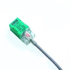 Fotek Proximity Sensor PL-05P